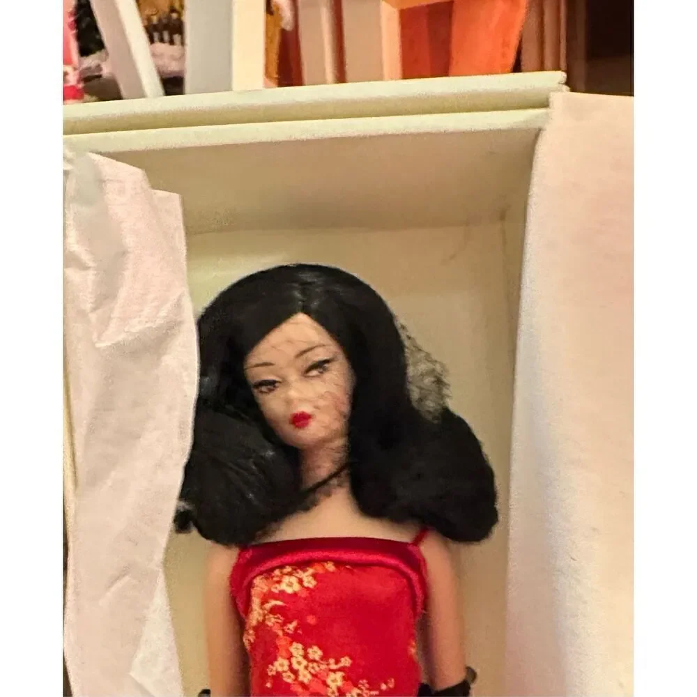 Barbie Fashion Model Collection 2004 Chinoiserie Red Sunset Barbie Doll - Gold L
